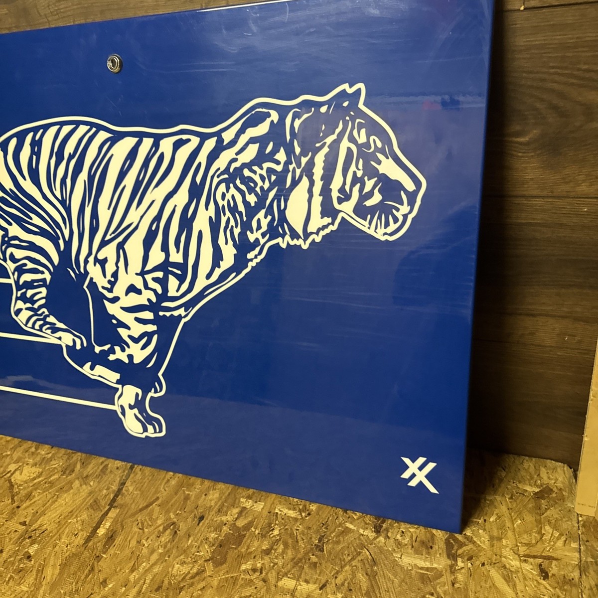 額装品/Tiger/バーンズ Vintage Exxon Tiger Sign / Door & Oil Gasoline Blue Metal 36