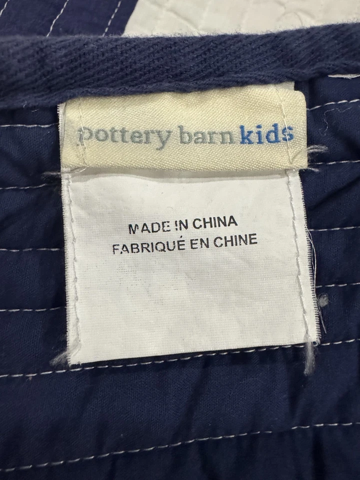 Edredón y farsa Pottery Barn Kids doble a rayas de rugby azul marino blanco a rayas Foto 4 de 4