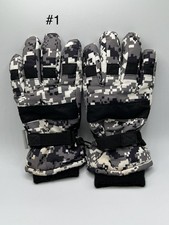 Youth L/XL Waterproof Winter Gloves   3M Thinsulate   Camo Pattern
