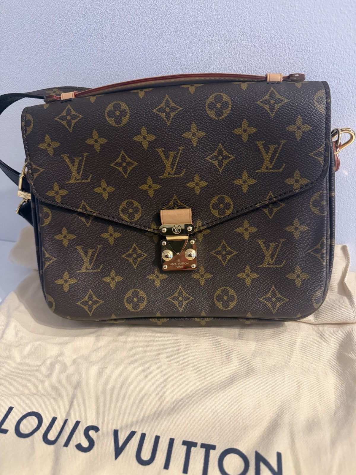 Louis Vuitton Pochette Métis