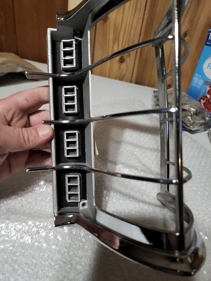 Новый из старых запасов 1973-74 Ford Galaxie LTD Country Squire Frt ободок указателя поворота под правую руку D3AB13237AD - Изображение 2 из 4