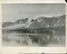 1928 Press Photo Majestic view of the Kings Bay Spitzbergen - kfa47205