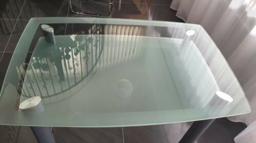 Glastisch Esstisch viereckig,oval 140x95x75 cm(LXBXH),Gebraucht