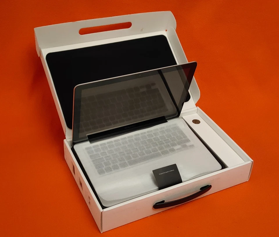 Apple Macbook Pro 5,5 A1278 13" Mid 2010 - Intel Core 2 Duo RAM 8Gb SDD 240Gb - Immagine 3 di 4