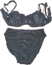 Vintage Hunkemoller Satin Panty  Bra Set XL Panty/ EUR 80B Bra/NWOT 