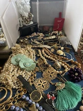 Antique Vintage Junk Drawer Jewelry Estate Sale Find Lot Q-34