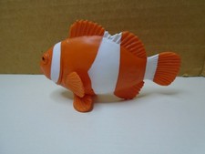 SOFT VINYL CLOWN FISH 2.5" X 4.25" FIGURE UNBRANDED MA1370