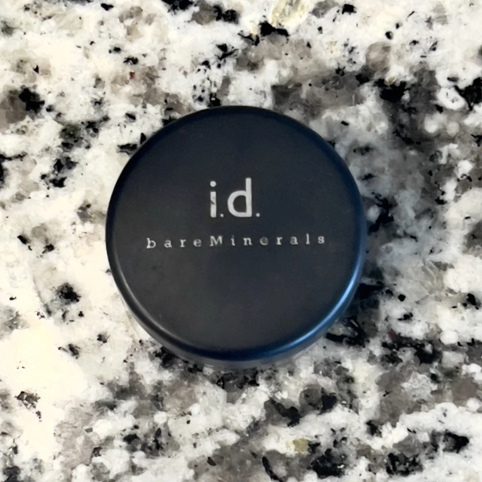 Bare Minerals Loose Mineral Eyeshadow- Good Fortune - Image 3 of 3