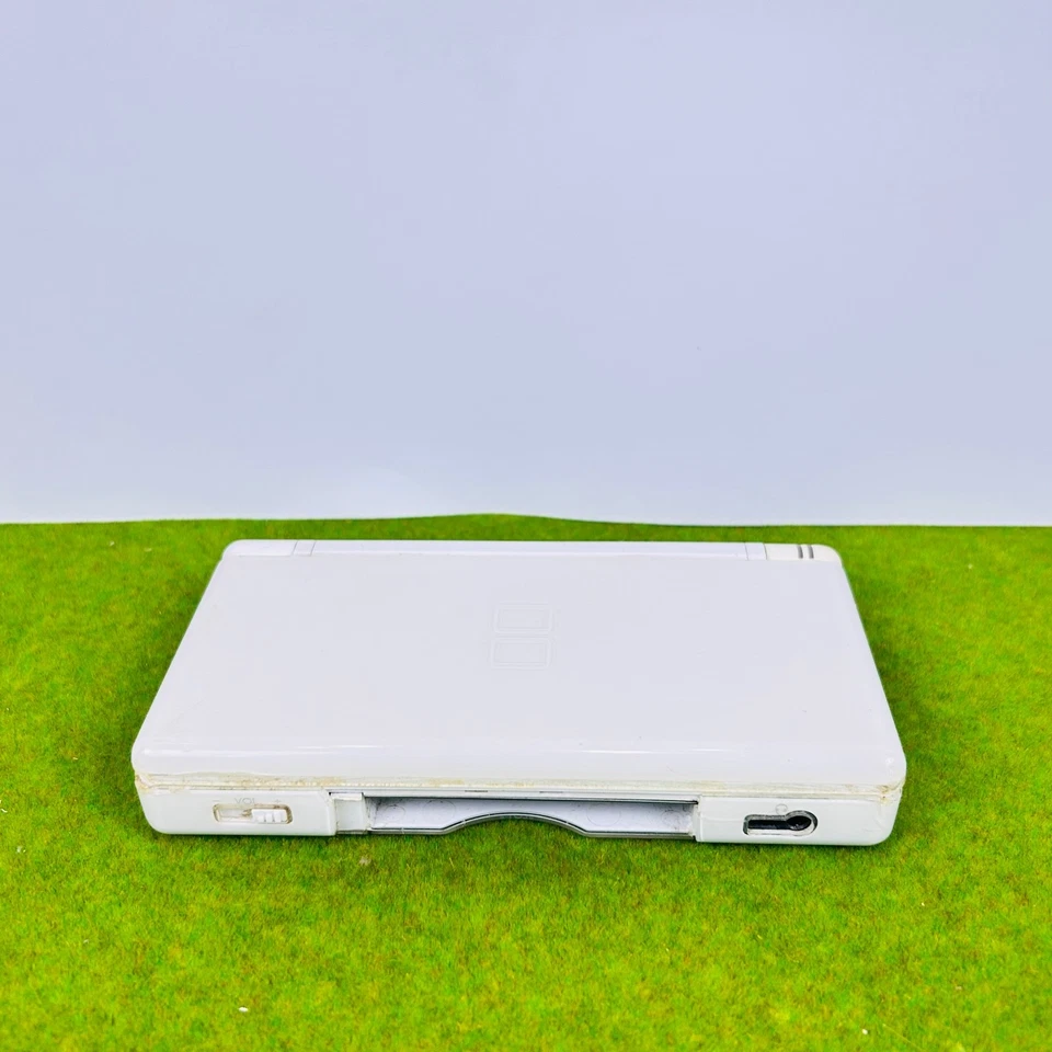 CONSOLE NINTENDO DS LITE BIANCO 💎+ CARICATORE e PENNA E GIOCO TESTATO 🎁 - Immagine 3 di 4