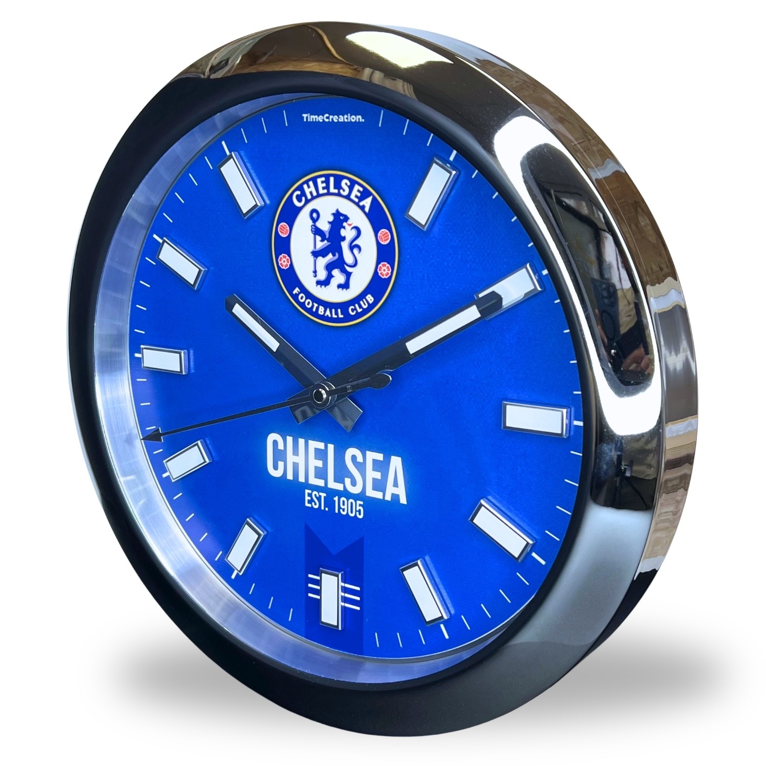 Horloge de football Chelsea FC en acier 35cm : cadeau idéal pour supporter des Blues