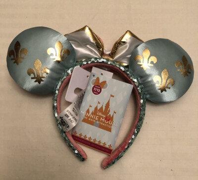 New Disney Minnie Mouse Main Attraction King Arthur Carousel  display picture 1