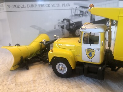 First Gear 1/34 Mack R-Model Dump Truck With Plow 19-2608