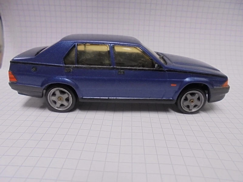 Alfa Romeo 75 berlina meri kits 1/43 metallo bianco kit obsoleto - Immagine 3 di 4