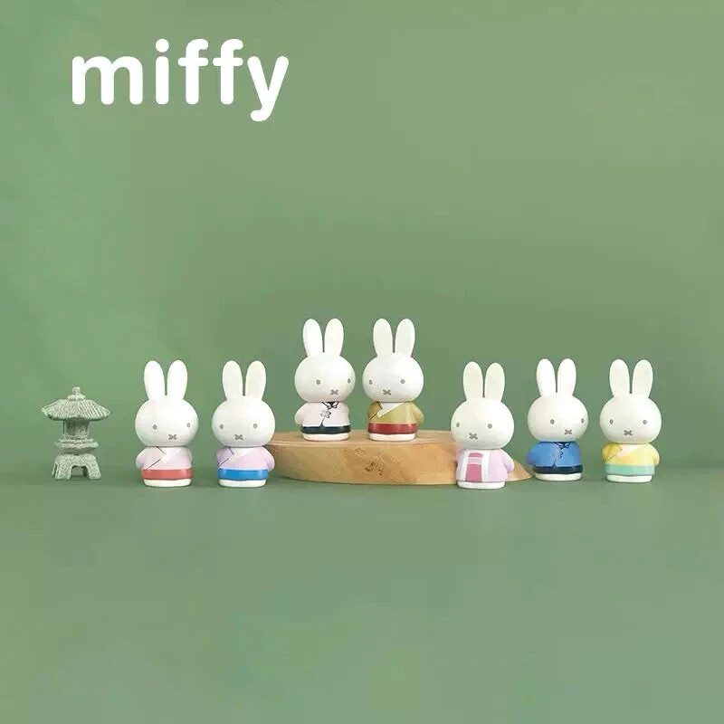 ミッフィー Dick Bruna】ミッフィーぬいぐるみM オレンジ