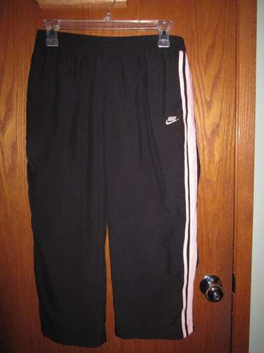 Nike sportswear cropped capri pants 