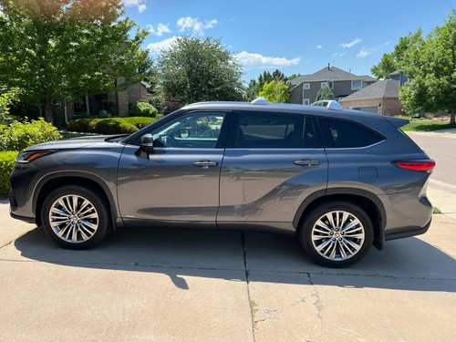 2022 Toyota Highlander HYBRID PLATINUM