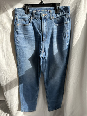 American Eagle High Waist Straight Leg Medium Wash Jeans Size 8 Reg