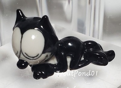 Wade Whimsies Felix the Cat 2008 Mini Porcelain Figurine Lying Prone