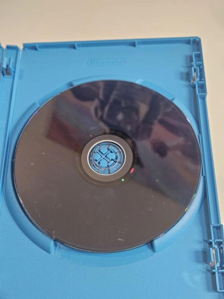 007 Legends Nintendo Wii U, 2012 CIB Complete w. Manual - Tested - Image 4 of 4