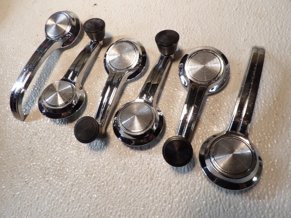 Chevrolet Corvair 1966 manivela de ventana, juego de manijas de puerta Foto 4 de 4