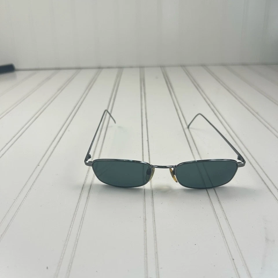 Gafas de sol Emporio Armani UNISEX rectangulares marco de metal verdes tonos de diseñador Foto 2 de 4
