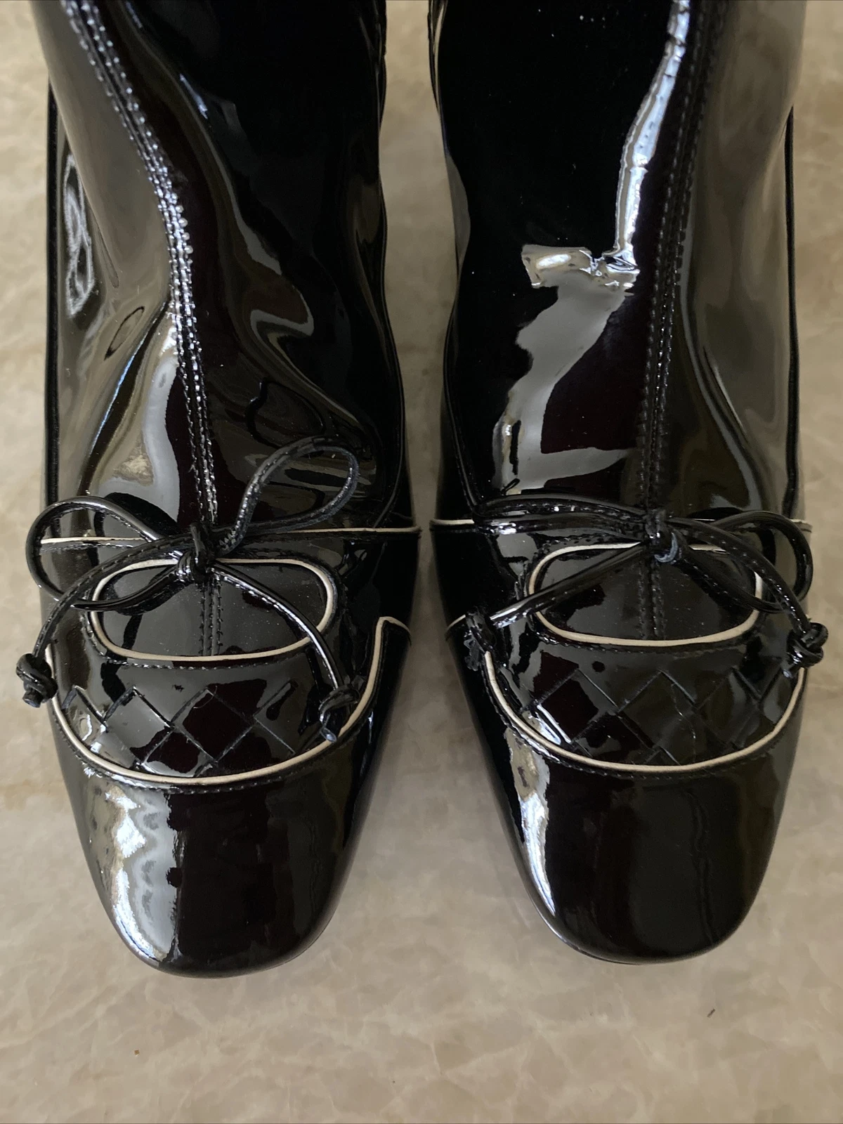 Stivali Bottega Veneta 39 stivaletti neri in vernice White Piping NUOVI