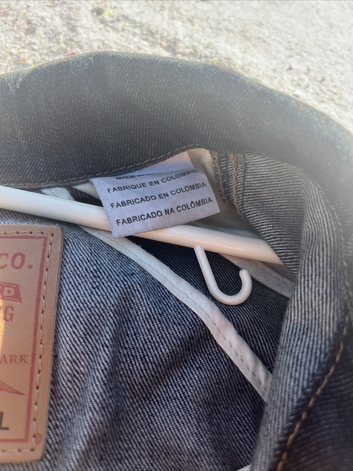 Levi’s Denim Jean Jacket XL 98% Cotton Button Down Pockets Trucker Dark Blue Xl thumbnail 7