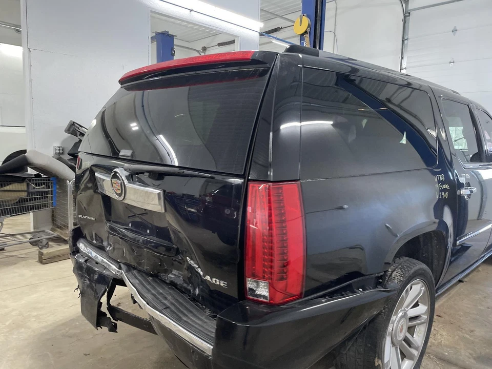 Used ABS Pump and Motor Assembly fits: 2014 Cadillac Escalade esv Assembly 4 whe - Image 3 of 4