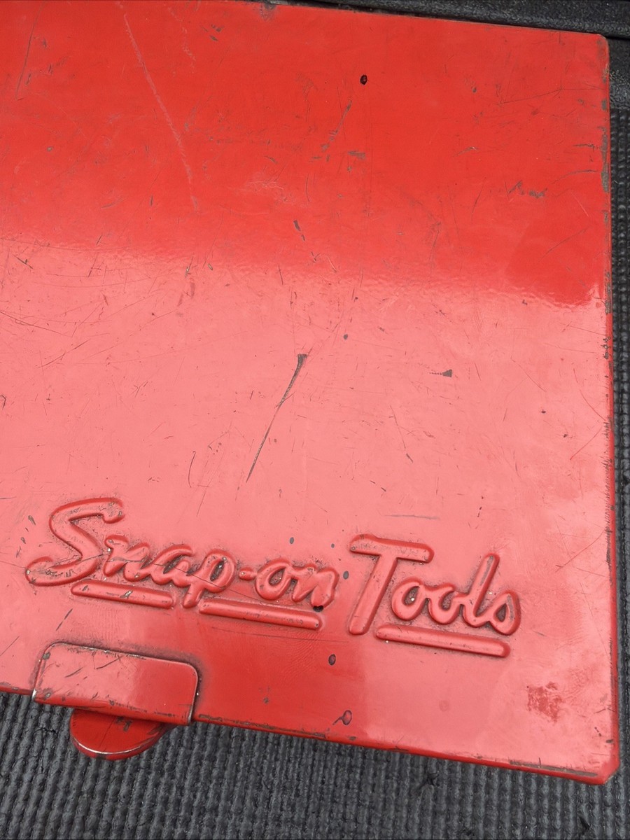 1969 Snap On Tools USA Red Metal Socket Storage Box KRA-280 23-1/8
