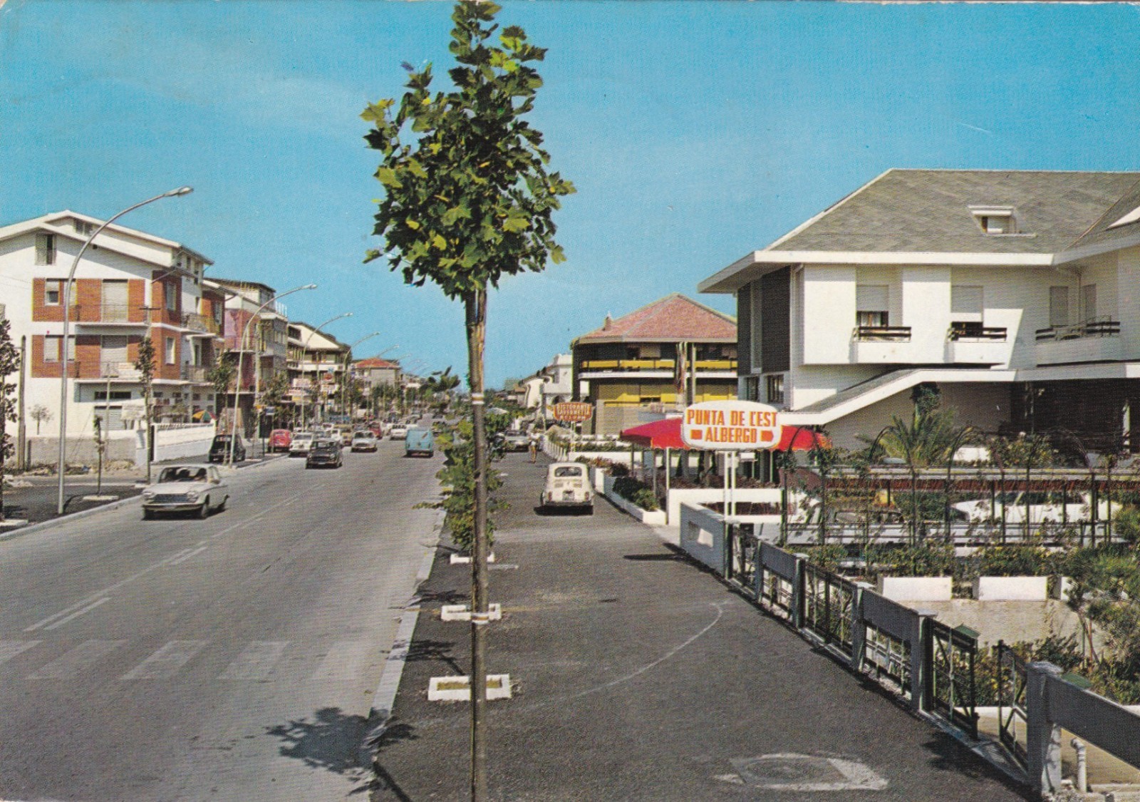 CARTOLINA DI CHIETI ,FRANCAVILLA - VIALE ALCIONE (RISPEDITA AL MITTENTE)