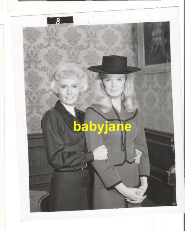 BARBARA STANWYCK LINDA EVANS ORIGINAL 4X5 PHOTO 1960's TV'S THE BIG VALLEY