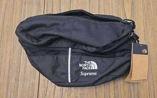 Sac taille fendue Supreme x The North Face noir SS24 NEUF 2024