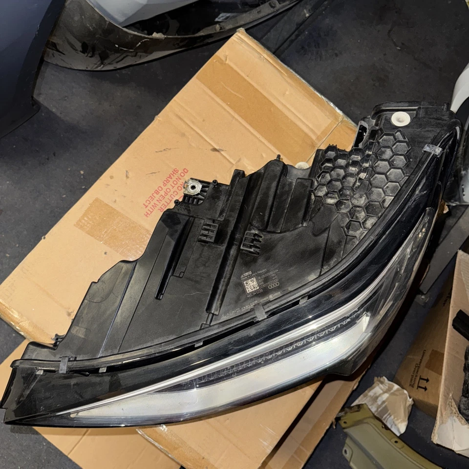 AUDI E TRON 4KE FULL LED Frontscheinwerfer Links 4KE941039 - Bild 2 von 4