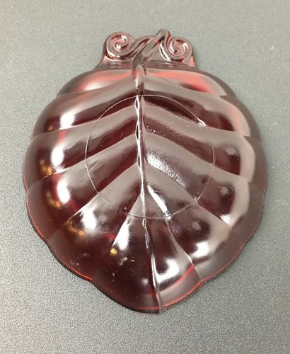 Royal Ruby Red Glass Leaf Ashtray.Trinket Anchor Hocking Vtg Very Good Condition - Picture 2 of 10