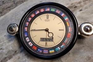 Seiko  DESK CLOCK WORLD TIME DUAL TIME  ANALOG DIGITAL ALARM QUARTZ