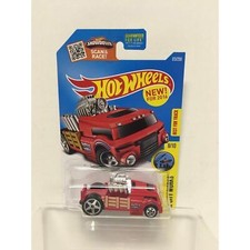 Hot Wheels - Crate Racer 1:64 Scale Die Cast 2015 DHP24