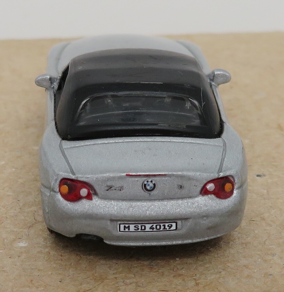 Picture 4 of 6