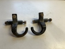 1999-2007 Chevy GMC GMT800 Tow Hooks 15709128...