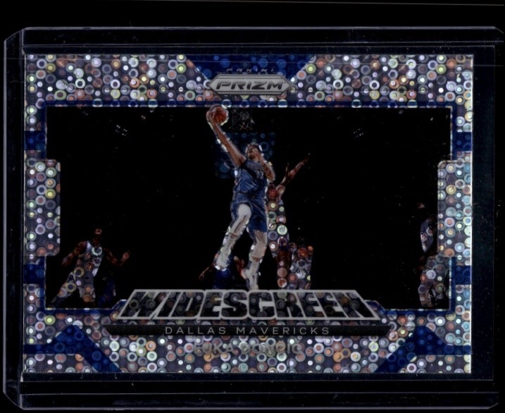 2021-22 Panini Prizm Basketball Luka Doncic #1 Widescreen Fast Break
