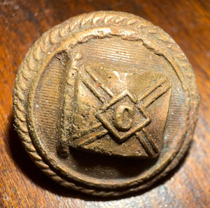 ANTQ Cunard Line Steamship Button Brass Gilt Diamond C House Flag 22mm Rare