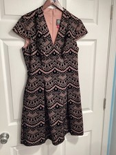 Vince Camuto Velvet  Flocked Cap Sleeved Fit Flare Black  Pink Dress Women Sz 8