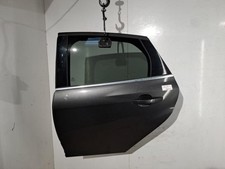 Porte arrière et accessoires Ford FOCUS