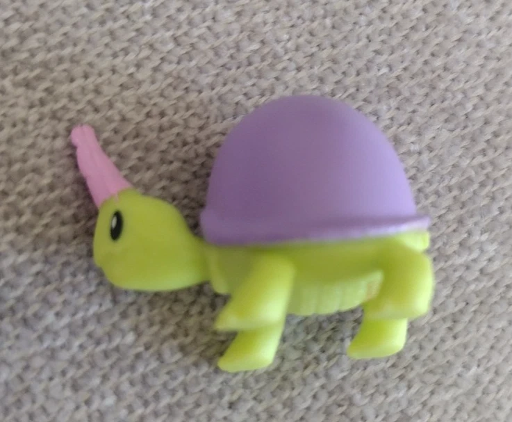 Monopoly Junior Jr Edición Mágica 3 REEMPLAZO MUDANZAS Perro Tortuga Unicornio Foto 2 de 4