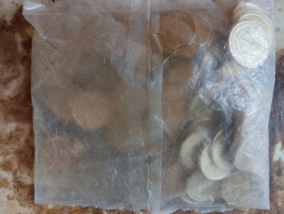 india republic2015-B 5 Rupees golden jubilee 1965 operations: 100 Unc Coins Pack - Image 4 of 4