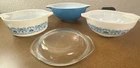 VTG Pyrex Blue Horizon two 2 1/2qt, & a 4qt Milk Glass Bake Serve Store Dishes