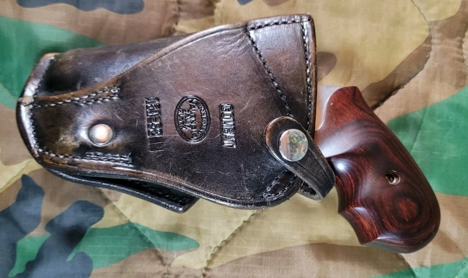 Bucheimer 13A-52 Combat Black Leather RH Cross Draw Colt Cobra Holster - Image 2 of 4