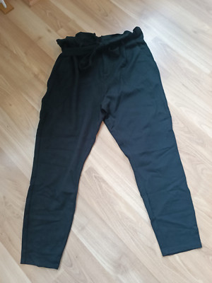  Damen Hose----von Vero Moda--Größe L/30-- schwarz mit Bindegürtel 