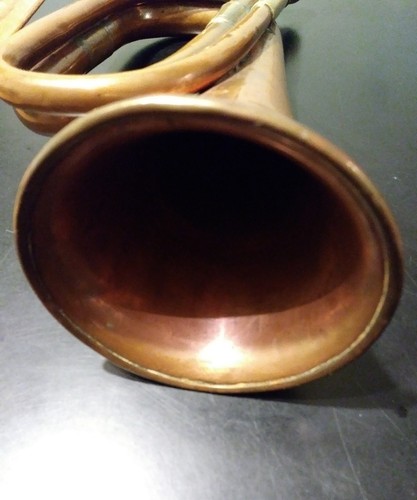 VINTAGE BRASS & COPPER ARMY BUGLE - Picture 11 of 12