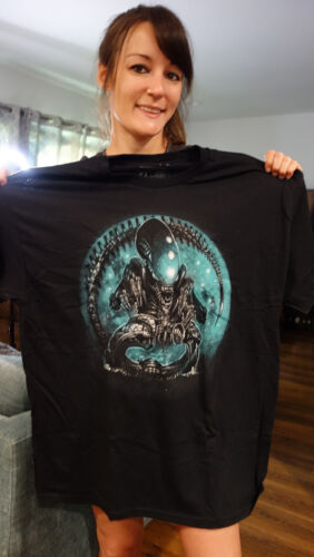 May 2022 Loot Crate Exclusive Alien Xenomorph T-Shirt Size Extra Large (XL) NEW - Picture 1 of 4