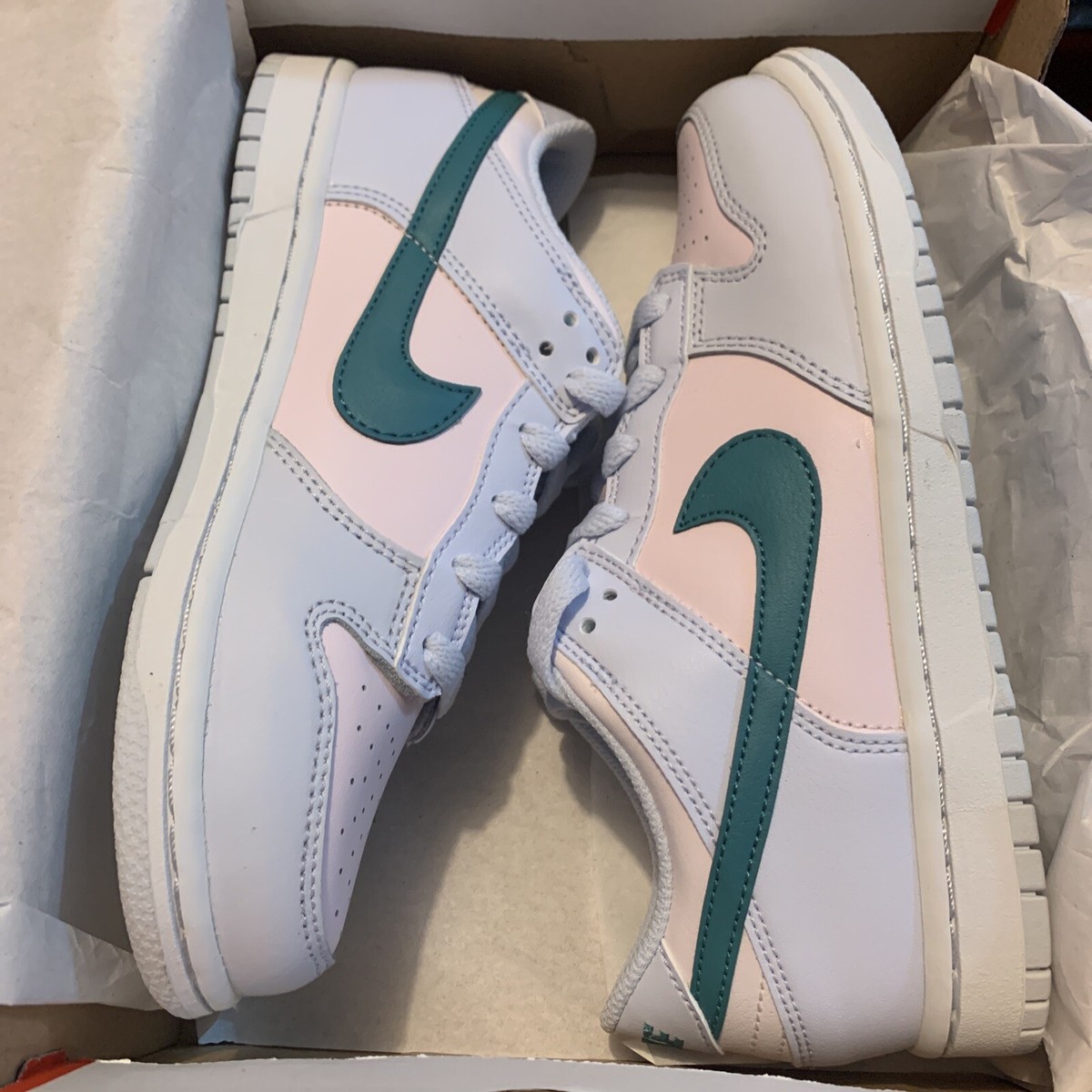 Nike Dunk Low LX グレー/ホワイト 2024年 10/7 発売】NIKE W DUNK LOW LX “White/Light Smoke Grey